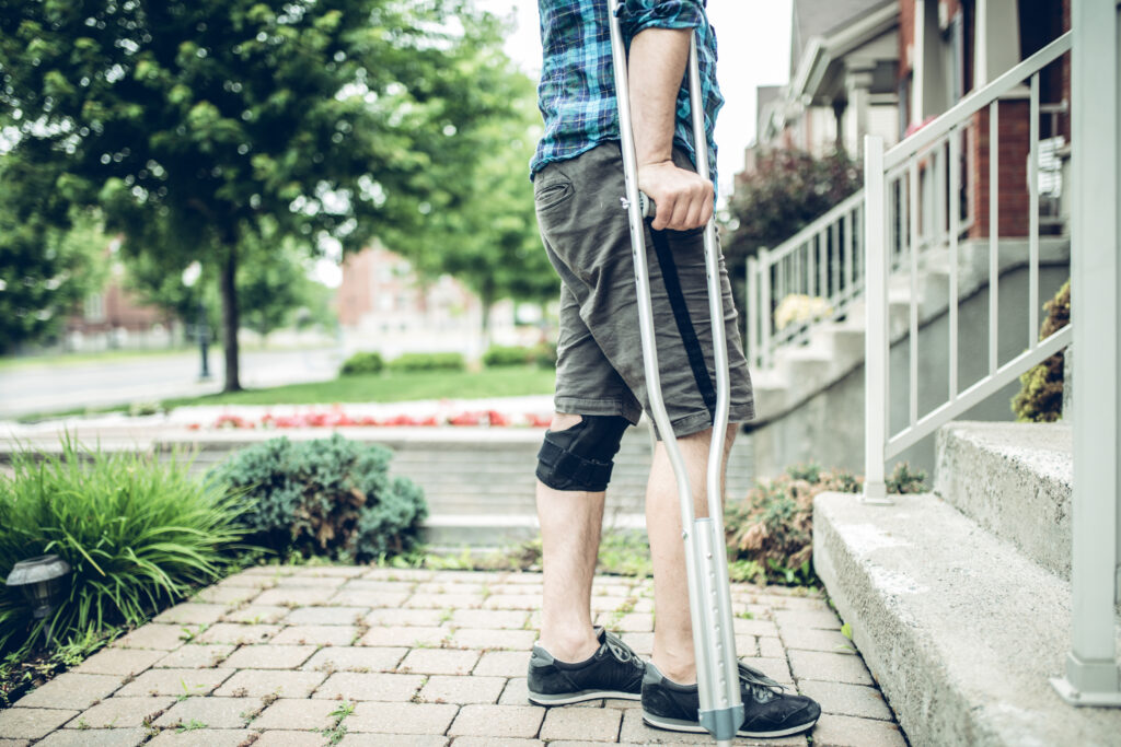 personal injury victim using crutches