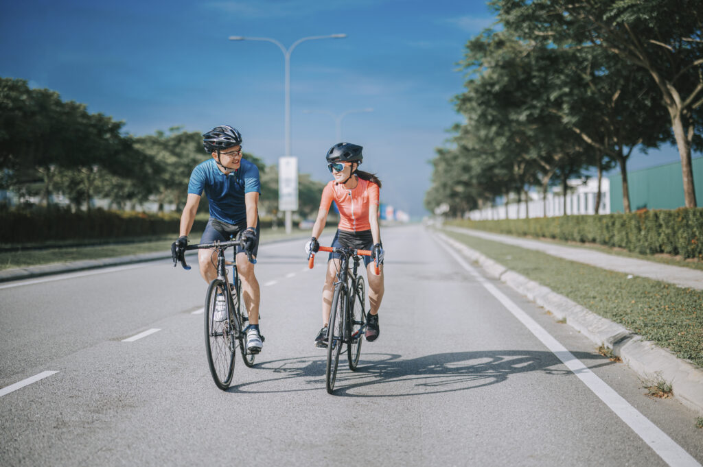 couple bike riding