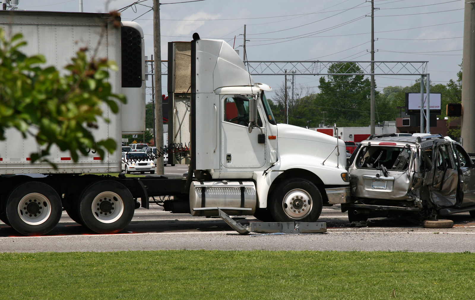 truck accident scene in alexandria